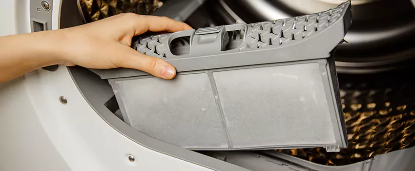 Signs Of A Clogged Dryer Lint Trap in Vaughan, Ontario